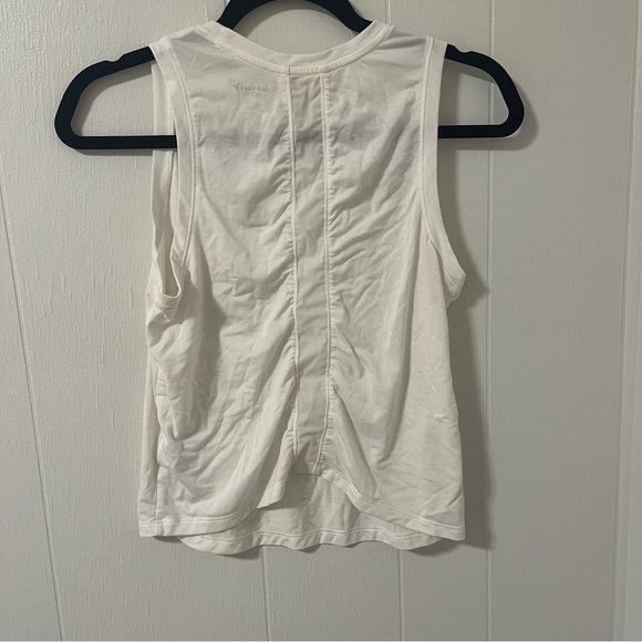 Old Navy Workout Tank - Picture 2 of 3